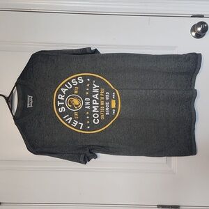 Levi's short sleeve t-shirt size large